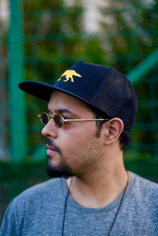 Yellow Wolf Black Cap