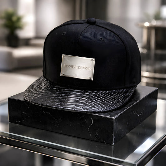 Manière De Voir Metal Plaque Cap