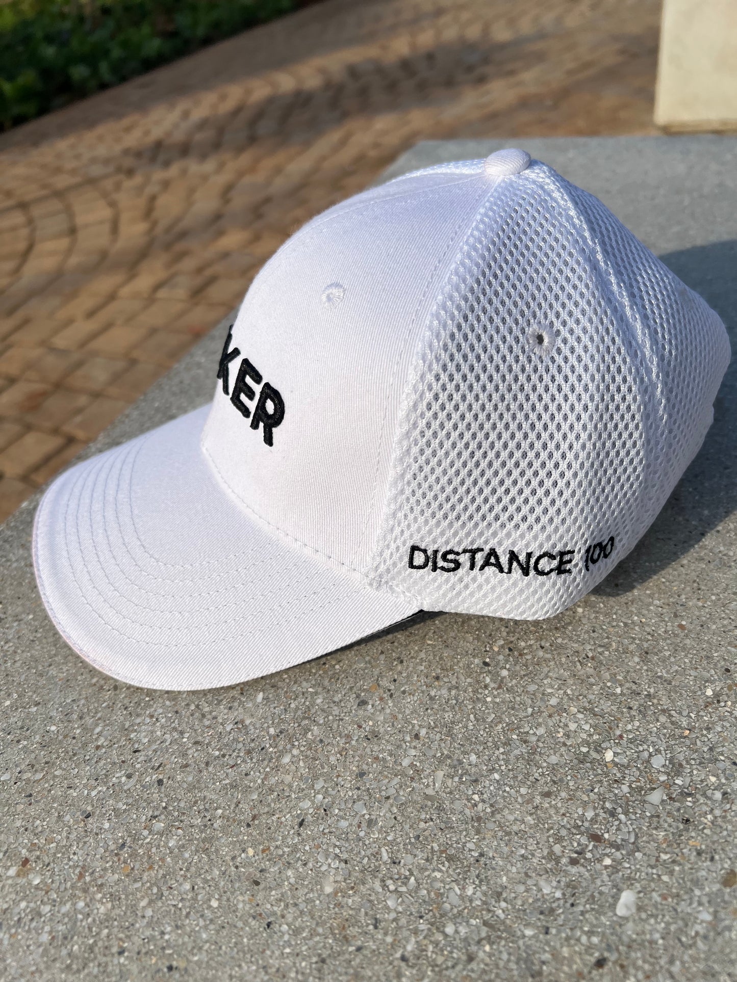 VINKER Classic White Cap