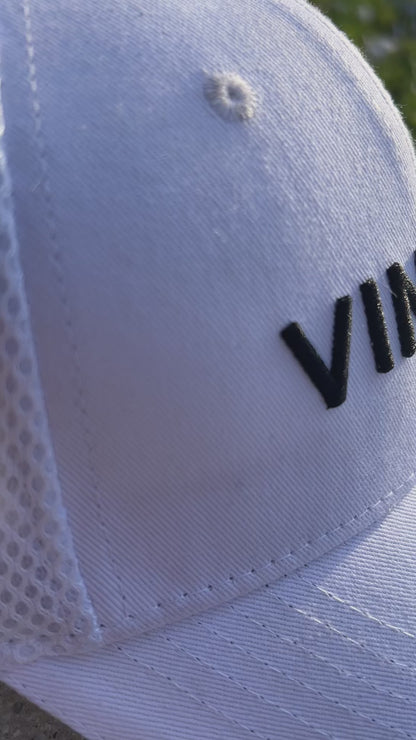 VINKER Classic White Cap